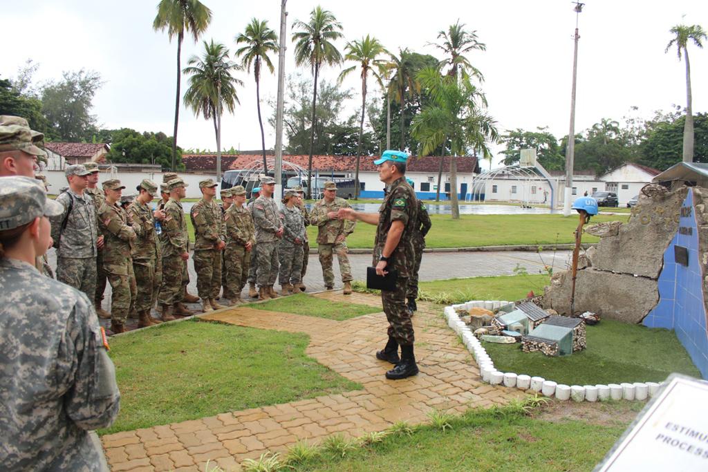 visita cadetes rotc 004