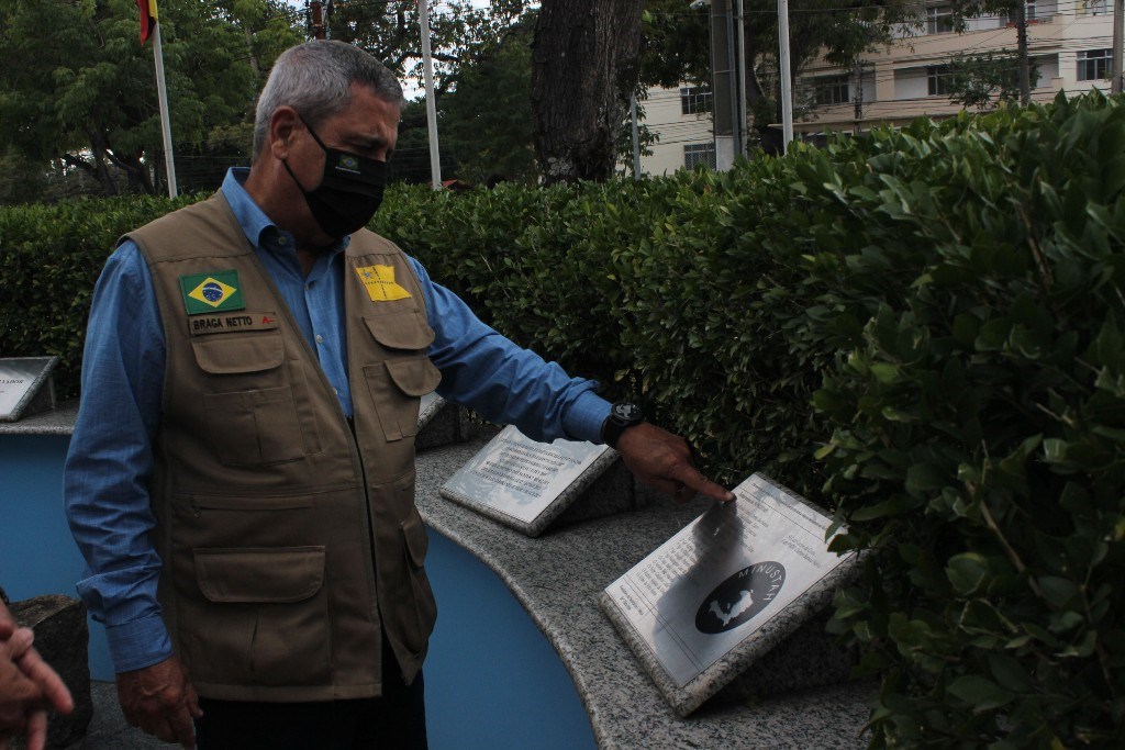 visita ministro defesa ago21 002