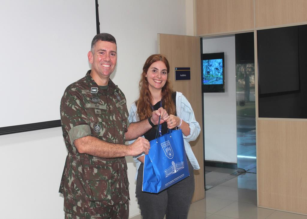 visita instituto meira mattos abr23 005