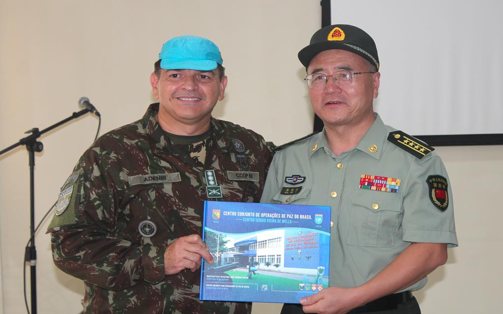 visita adido exercito chines mar24 005