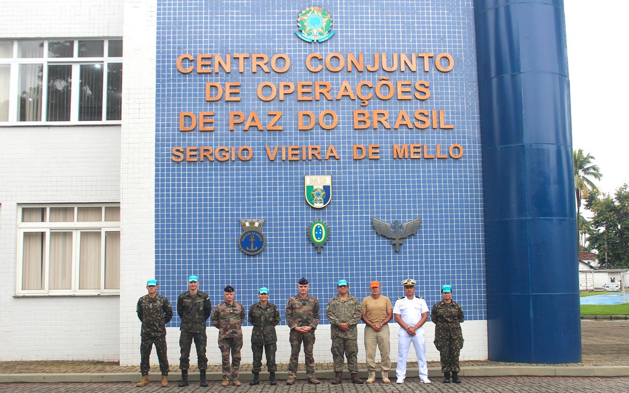 Visita Cmt 9Bda Marinha França Mar24 01