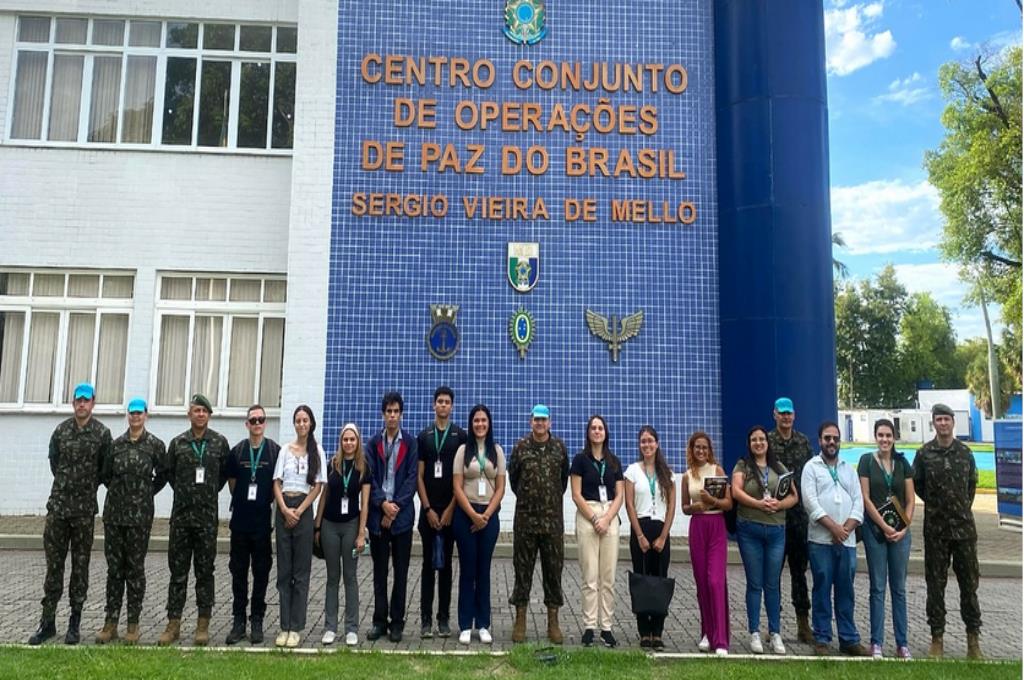 visita instituto meira matos abr25 005