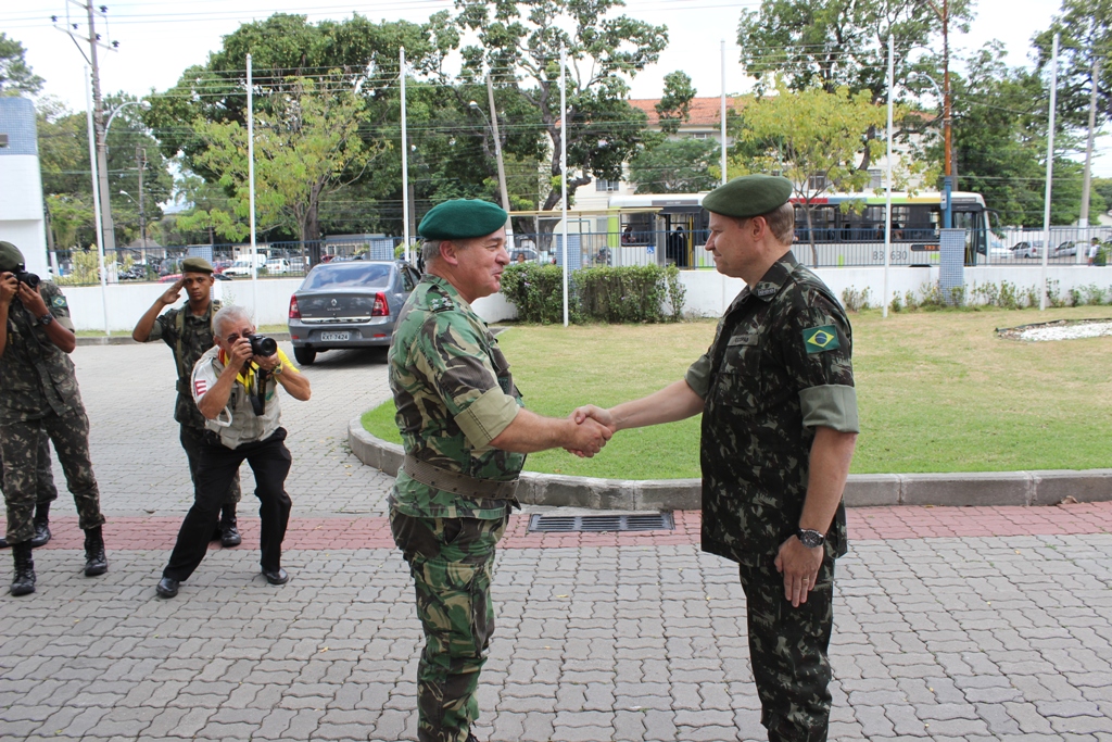 Visita Cmte Exercito Portugues 002